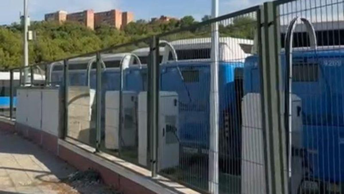 El plan "único en Europa" de Almeida para EMT acaba con diez buses retirados por fallos de climatización y diseño