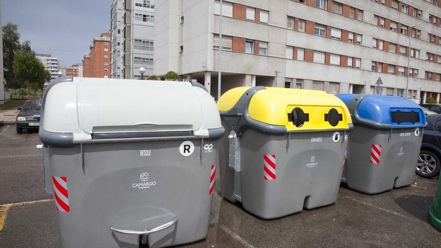 Archivo - Contenedores en Camargo