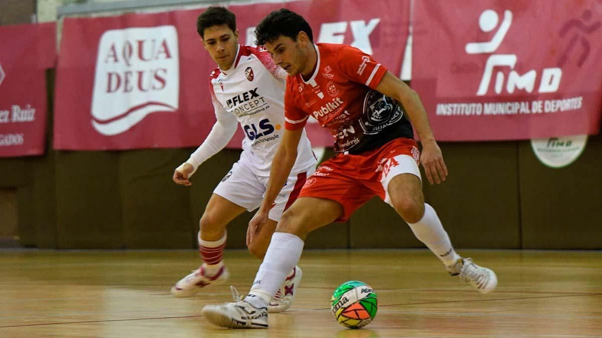 Lance del encuentro entre el Bujalance y el Albacete.
