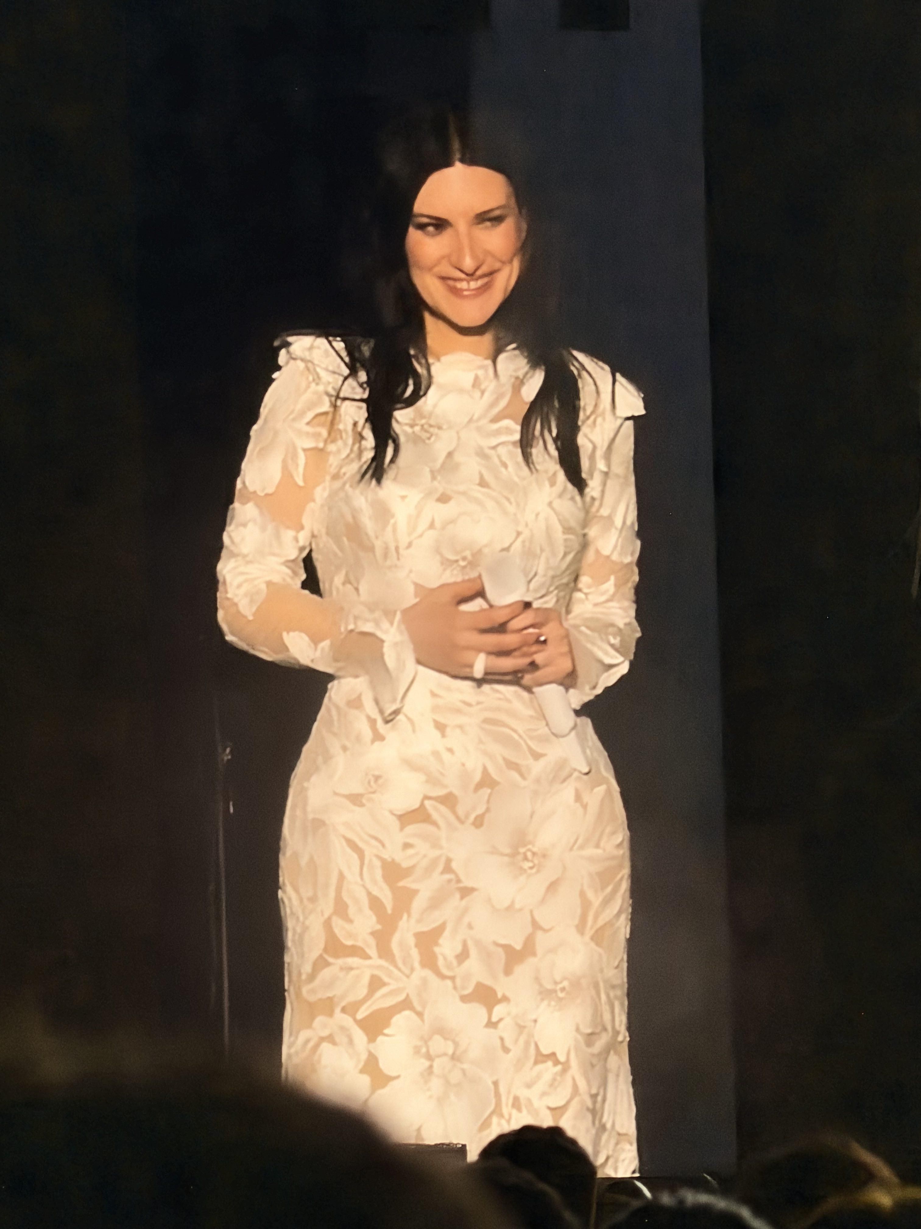 Varios momentos del concierto de Laura Pausini en Tenerife.