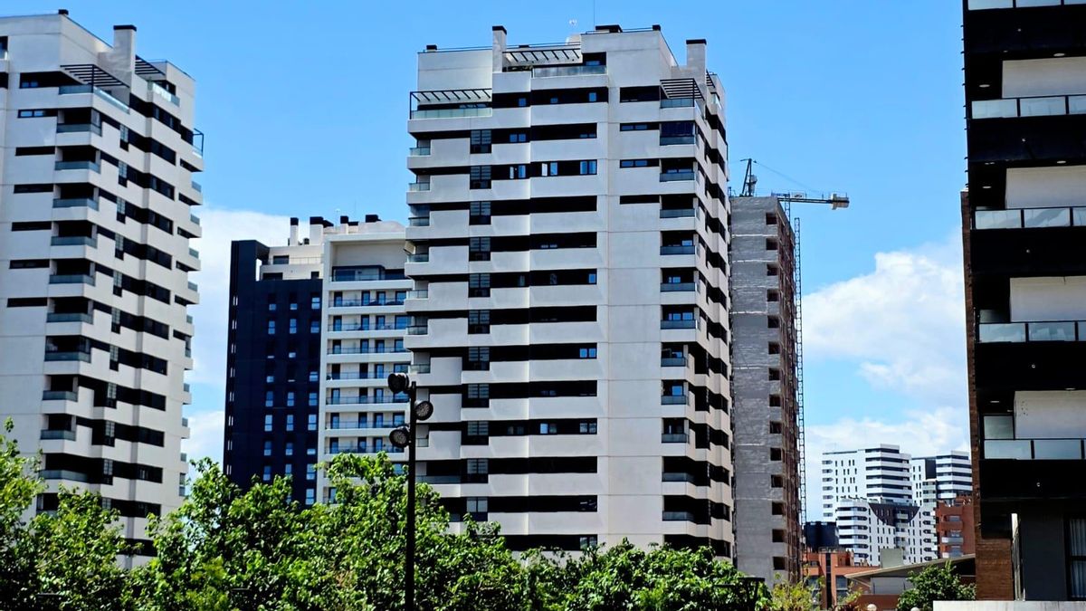 La Generalitat només recapta 2,5 milions d’euros per l’impost als habitatges buits de grans tenidors