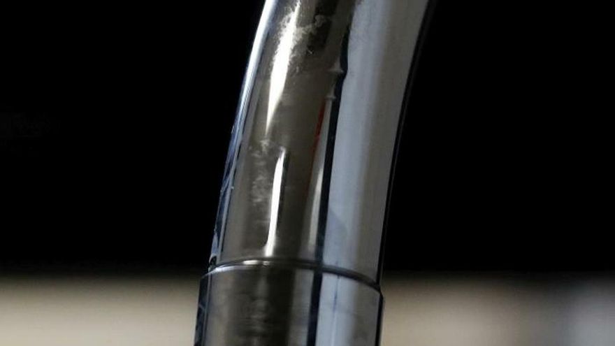 El ahorro de agua se podría incrementar hasta un 20 % si los usuarios tuvieran en cuenta los costes energéticos asociados a su consumo.