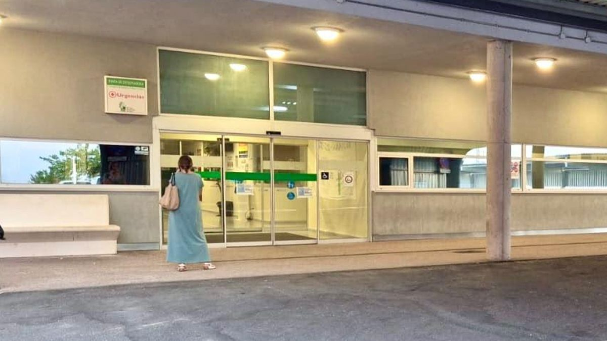 La plantilla médica del HUC, al límite mes y medio después: “Nos han engañado, decepcionado y abandonado”