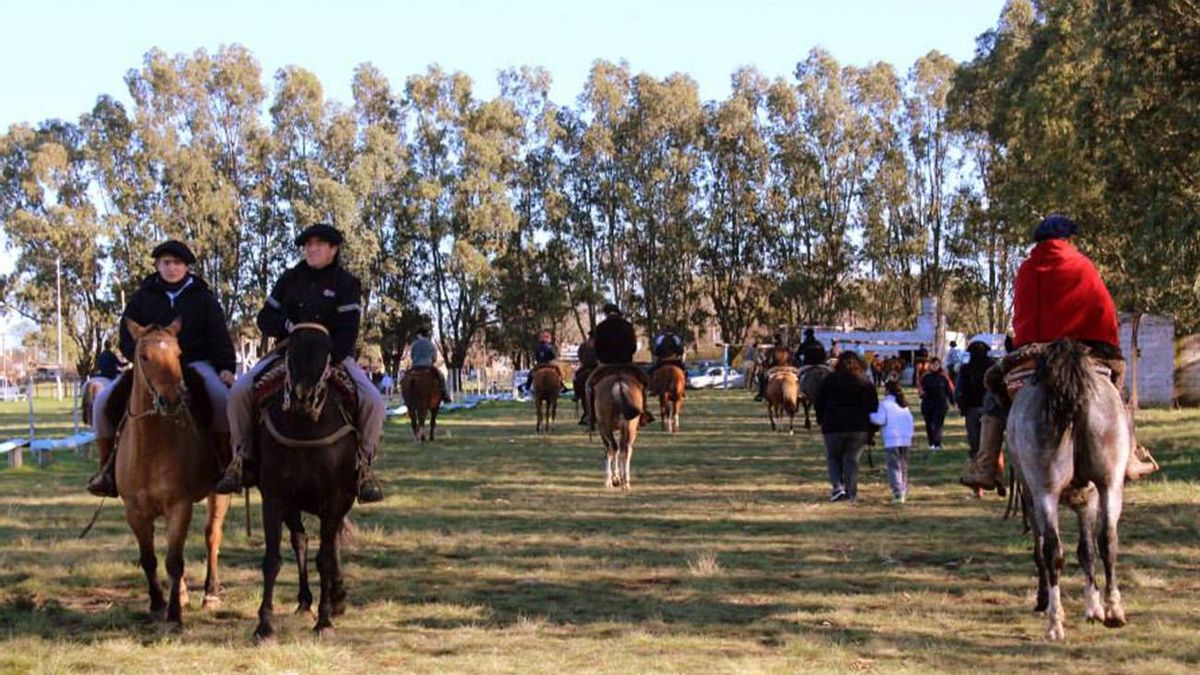 PUÁN. Cabalgata a Lecube