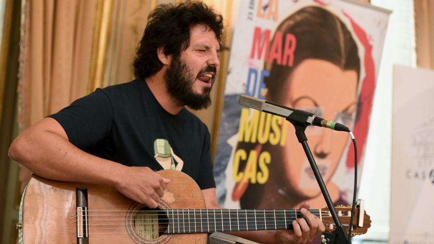 El Kanka hechiza de ritmo y cariño el Auditorio de Zaragoza