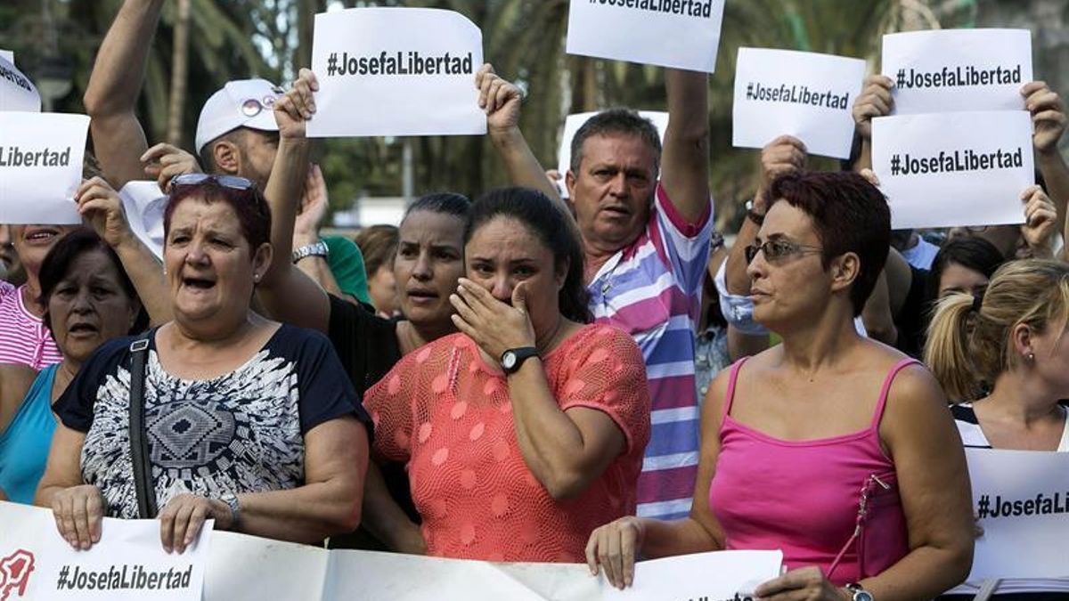 FOTOGALERÍA | Protesta en Gran Canaria pidiendo #JosefaLibertad