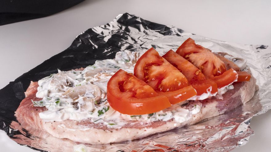 Envolver alimentos con papel de aluminio: ¿con cuáles debemos ser más cautelosos?