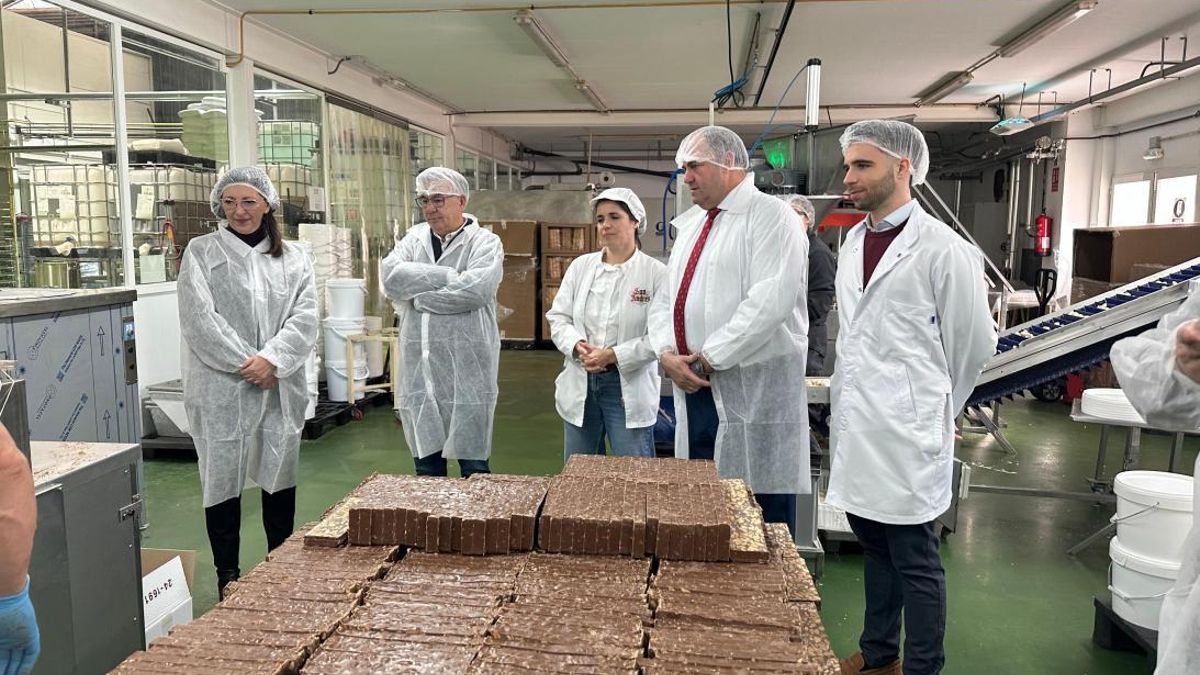 Turrones veganos y snacks saludables en la empresa San Andrés, de Tobarra, que ha sabido adaptarse a los tiempos