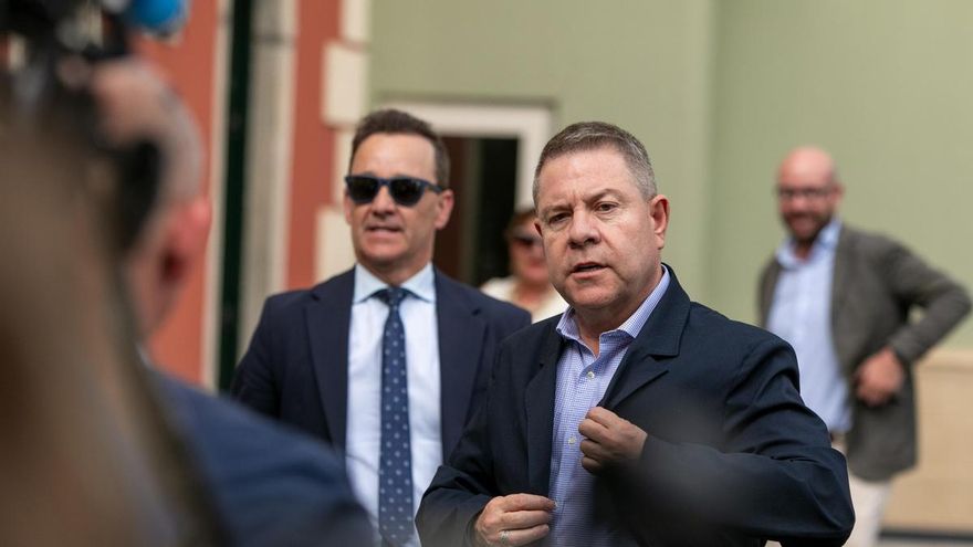 El presidente de Castilla-La Mancha, Emiliano García-Page, a su llegada al Hotel Eurostars Palacio Buenavista, a 23 de junio de 2026, en Toledo