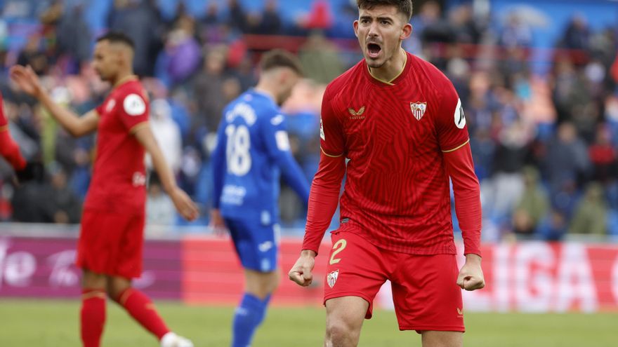 Detenido el jugador del Sevilla Kike Salas por forzar tarjetas amarillas para amañar apuestas