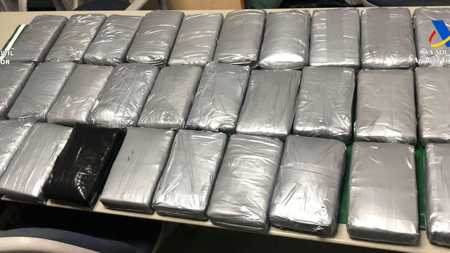 Cocaína incautada en un barco en el puerto de la Luz de Las Palmas