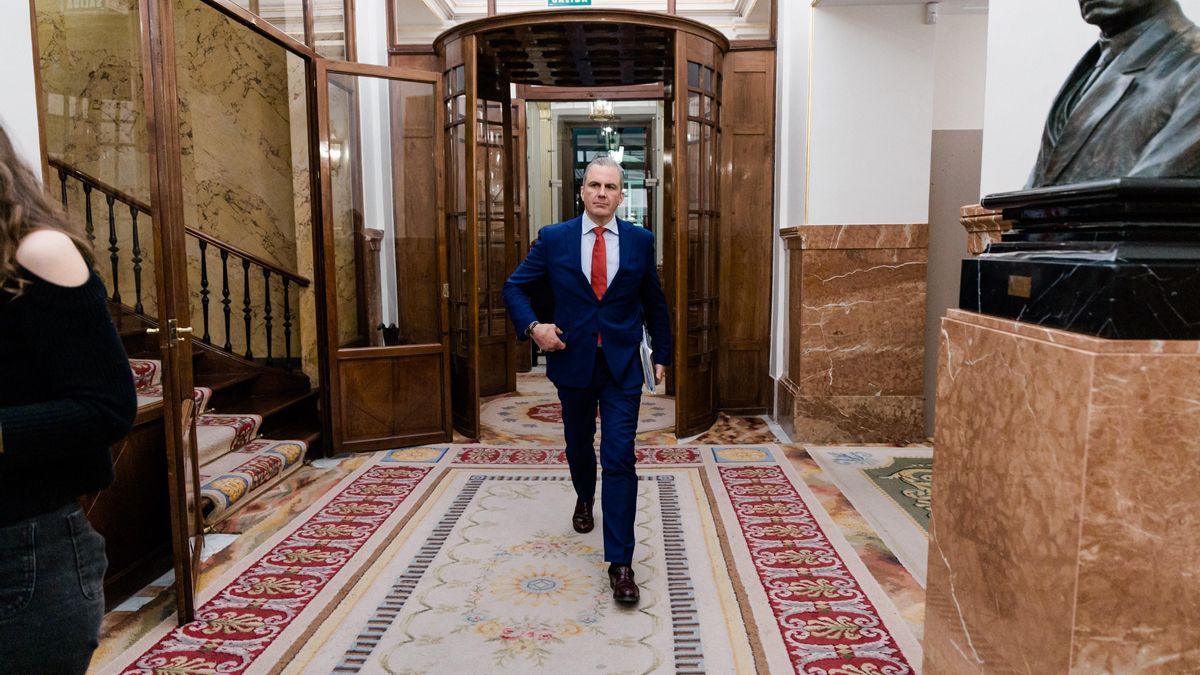 Ortega Smith, después de que Antelo acuse a Vox de usar su firma para sustituirlo como portavoz: "Cosas peores se sabrán"