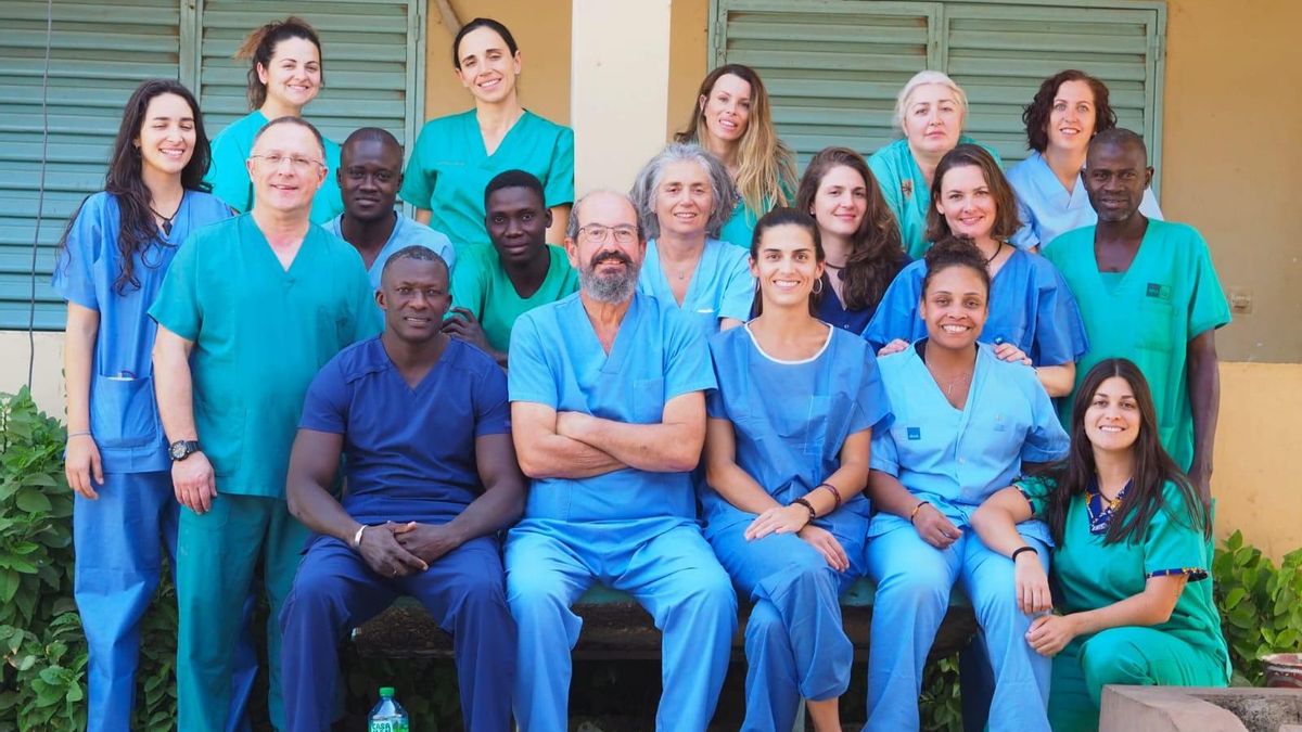 El cirurgià de les 20 incubadores i els 2.000 nens operats al Senegal