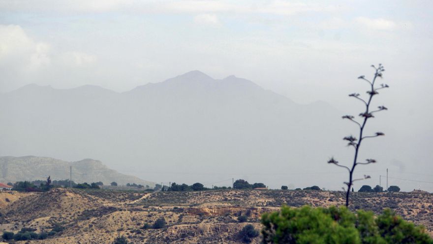 La borrasca Claudia impulsa la llegada de polvo sahariano al litoral mediterráneo