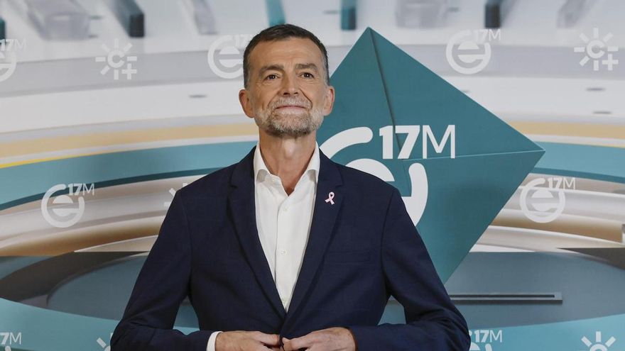 Antonio Maíllo (Por Andalucía), durante el segundo debate electoral