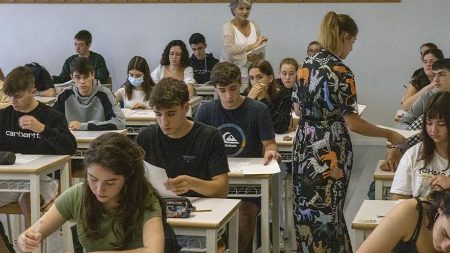 El Gobierno propone que la nueva Selectividad incluya la mitad de exámenes y una prueba de madurez