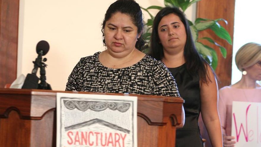 Una guatemalteca cumple dos años en una iglesia de EE.UU. para evadir su deportación