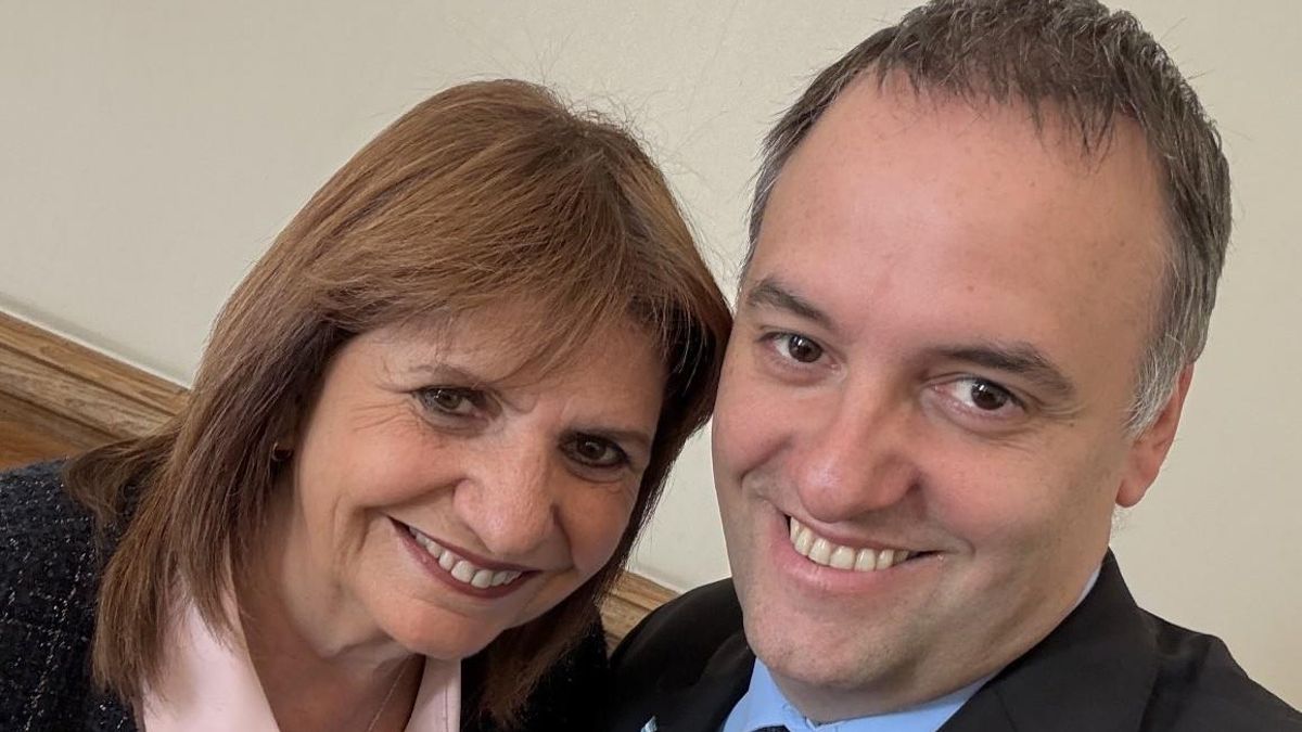 Patricia Bullrich y Manuel Adorni.