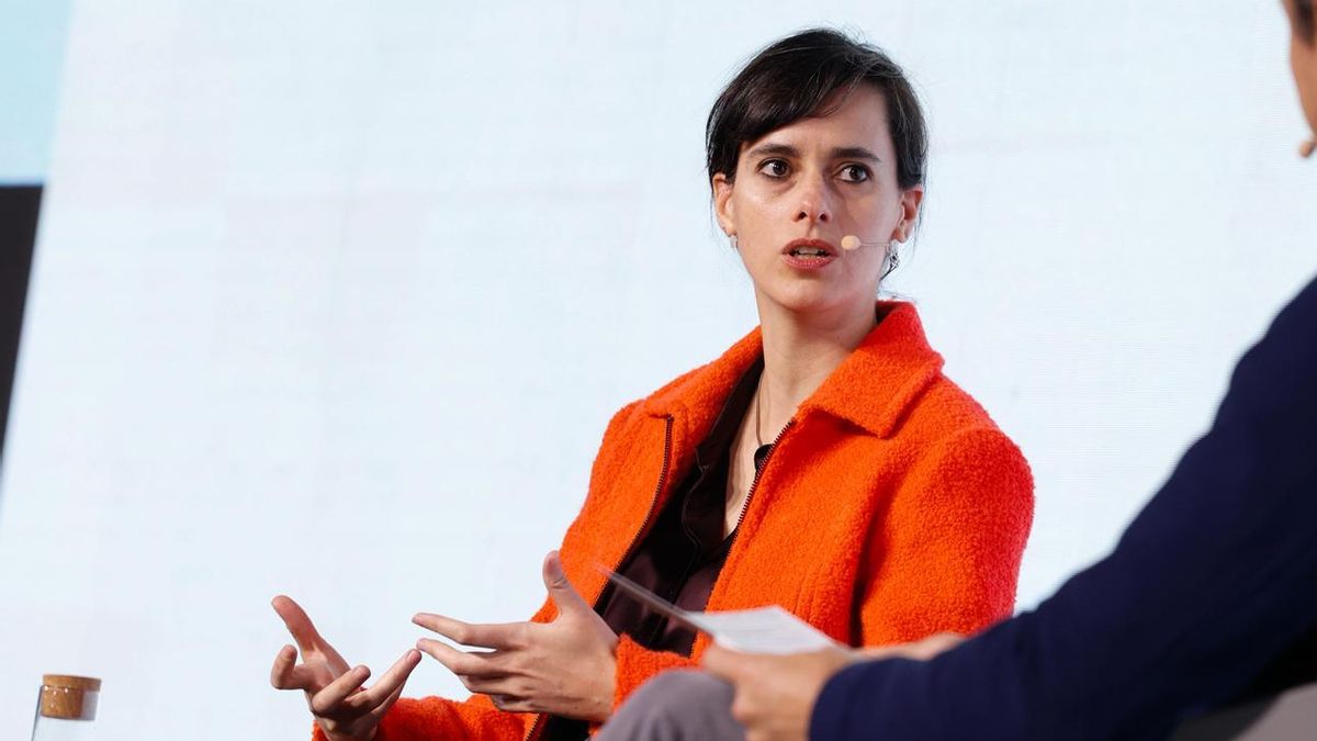 Esta filósofa ha estudiado a los "profetas" de la IA: “Silicon Valley se parece cada vez más a una secta”