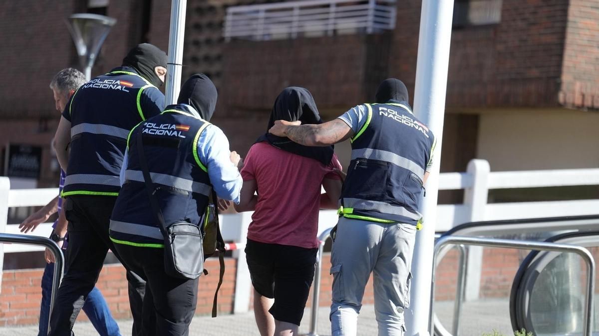 La Policía Nacional ve "terrorismo" en dos vizcaínos relacionados con Hizbulá y señala su "pericia" con "armas largas"