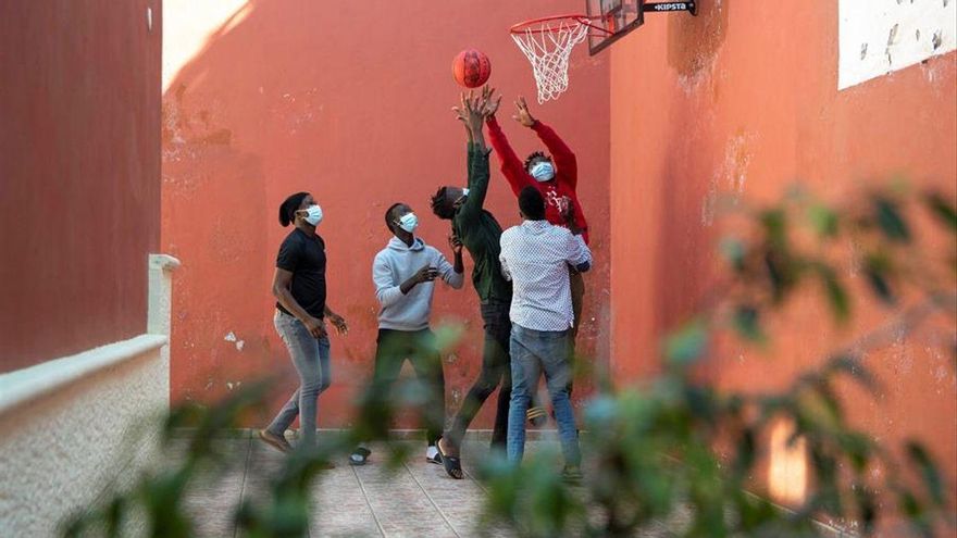 Galicia recibirá "en los próximos días" los primeros 14 menores migrantes no acompañados procedentes de Canarias