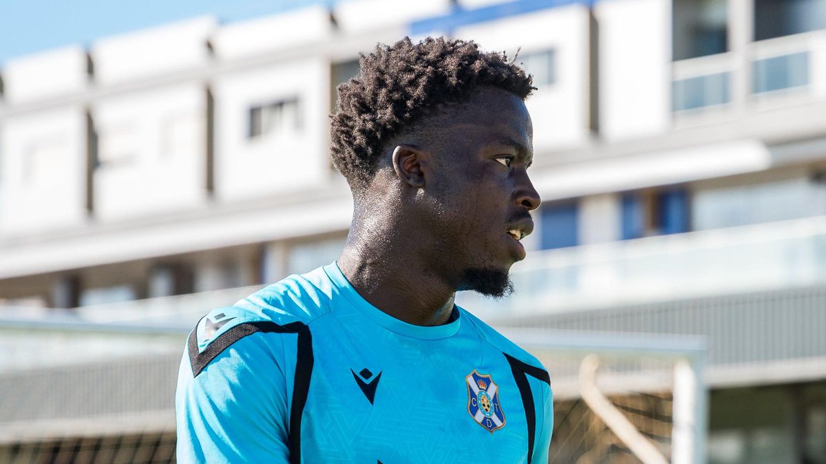 Gomis opina que el Tenerife tiene que mejorar su eficacia de cara al gol