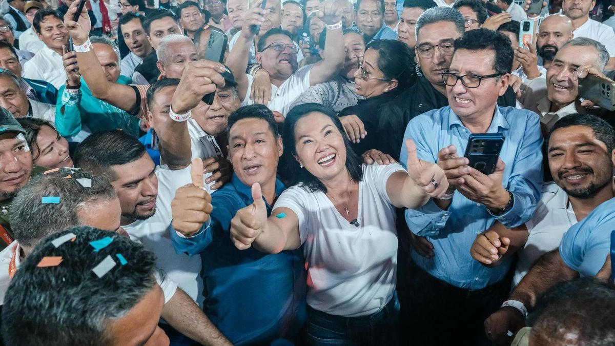 Keiko Fujimori, del partido Fuerza Popular (derecha), fue confirmada como presidenta electa de Perú.