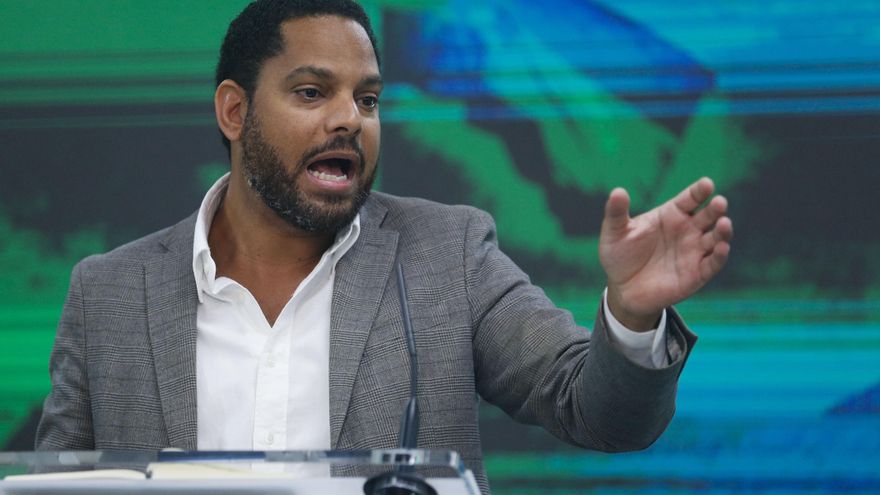 Vox critica la inactividad del Gobierno ante las "avalanchas" de migrantes a Canarias