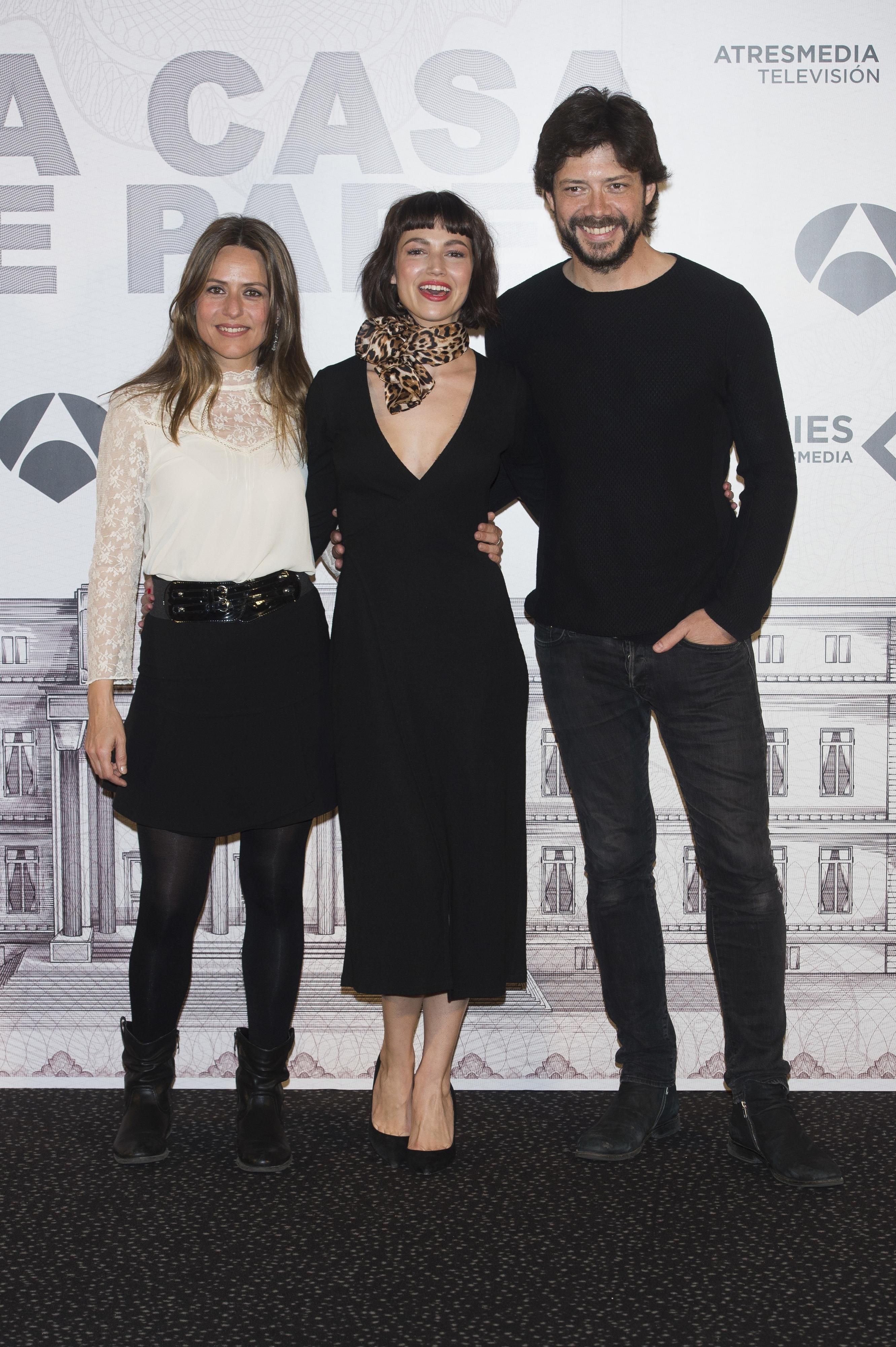 Úrsula Corbero, Itziar Ituño y Álvaro Morte en el estreno de 'La casa de papel '