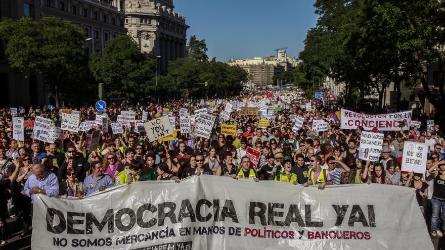 15/05/2011. Miles de personas participaron en la manifestación del 15 de mayo de 2011 bajo el lema "democracia real ya".