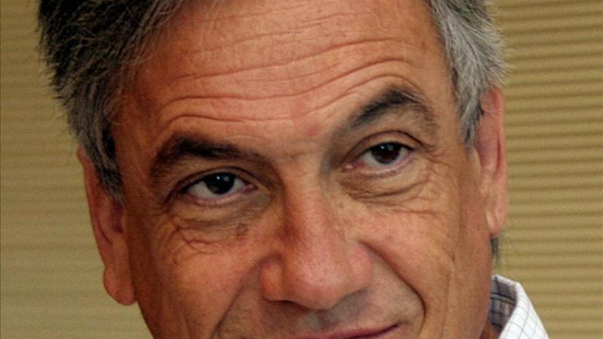 Piñera sufre una aparatosa caída: "Por fin les di el gusto de verme caer"