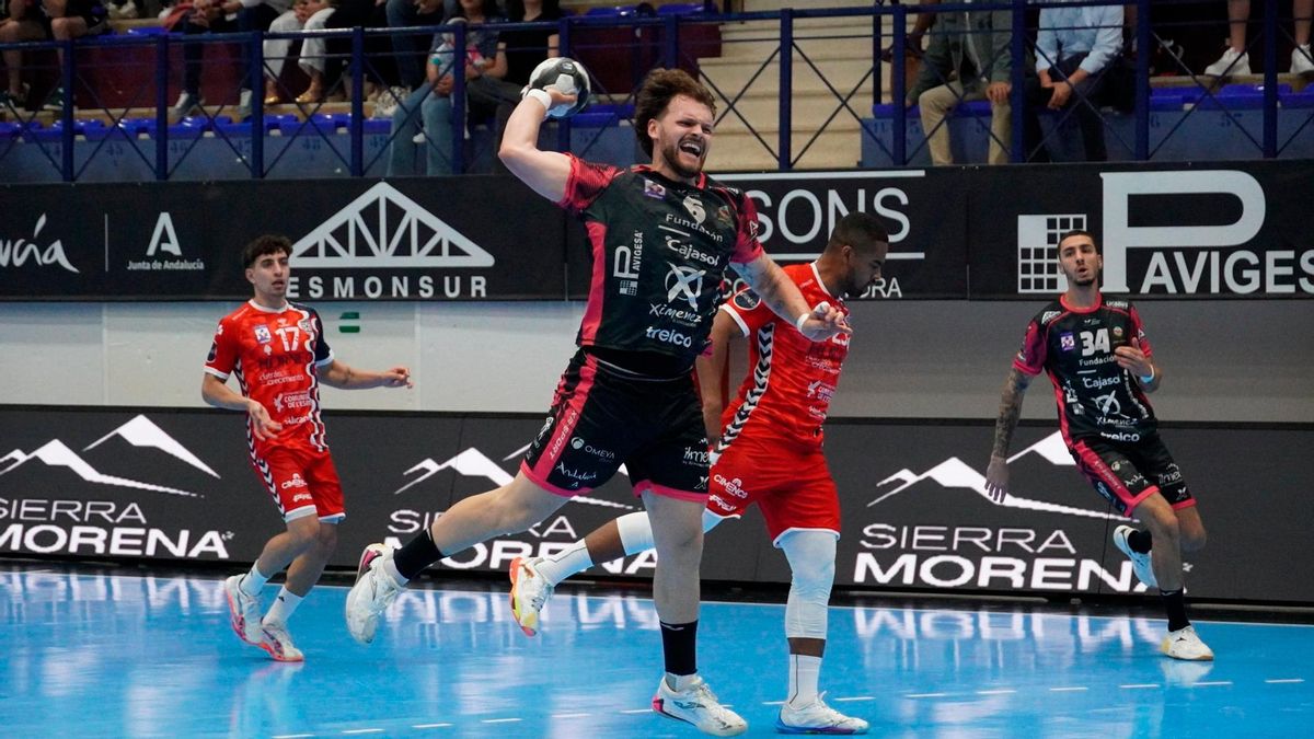El Ángel Ximénez rescata un punto de oro sobre la bocina ante el Alicante