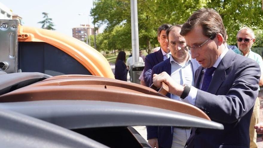 Almeida aprueba una tasa de basuras de 140 euros en Madrid que los arrendadores "podrán repercutir" a sus inquilinos