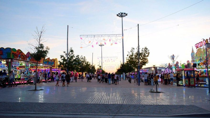 Lucena abrirá el 15 de abril la Feria de la Primavera como "parque temático" con atracciones y puestos