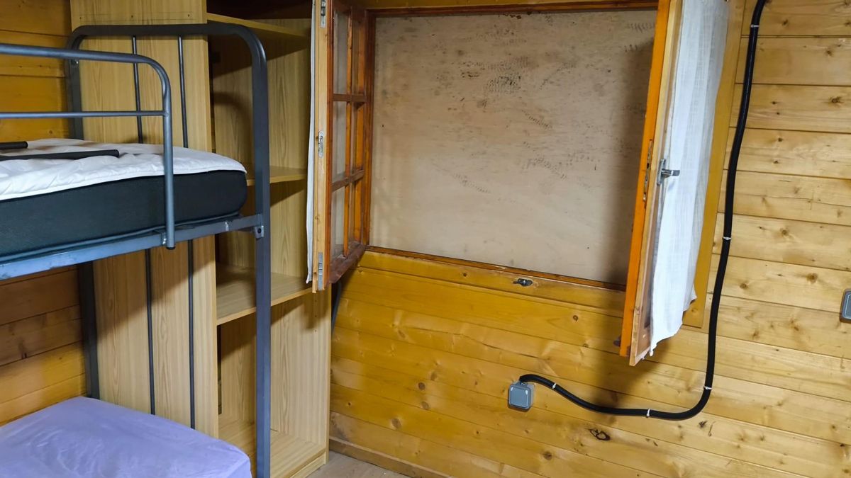 Instalaciones de barracones para los y las trabajadoras de GEACAM