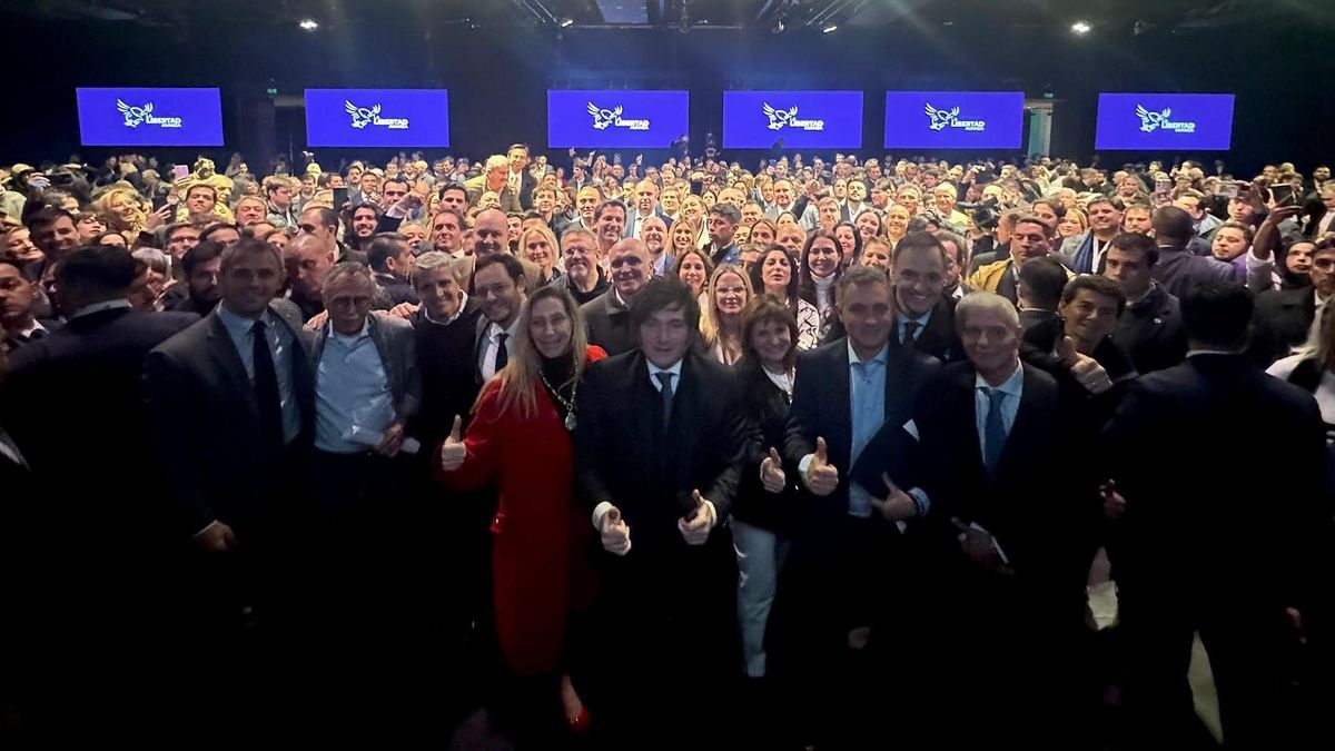 Lejos de las denuncias por presunta corrupción, Javier Milei sigue con la campaña libertaria de cara a las elecciones bonaerenses del 7 de septiembre.