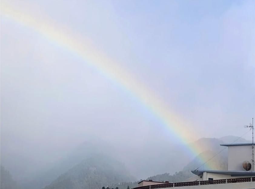 Arcoíris, en la mañana de este sábado, en los montes de Santa Cruz de La Palma.