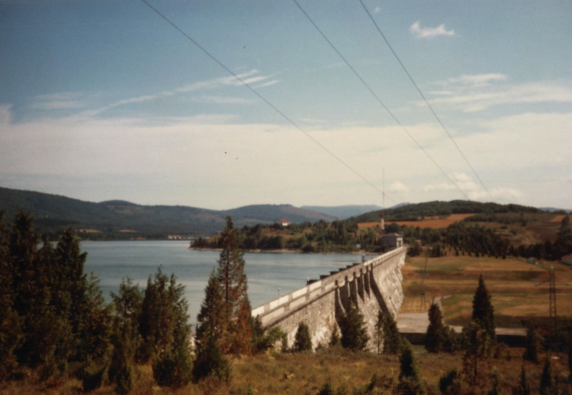 Presa del embalse de Ullibarri-Gamboa
