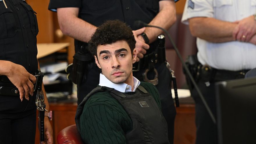 "El novio de América": por qué el fenómeno fan en torno a Luigi Mangione podría influir en su juicio por asesinato