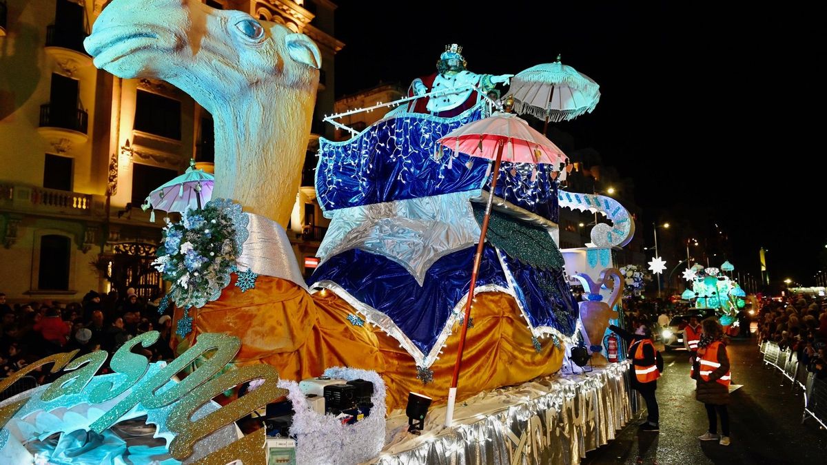 Varias calles del centro de Santander se cortarán al tráfico este lunes por la Cabalgata de Reyes