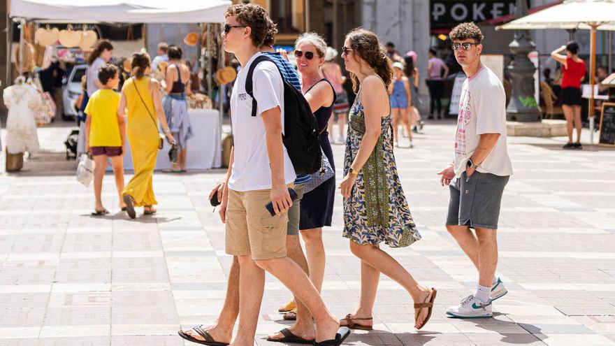 Turistas en el centro de Palma.