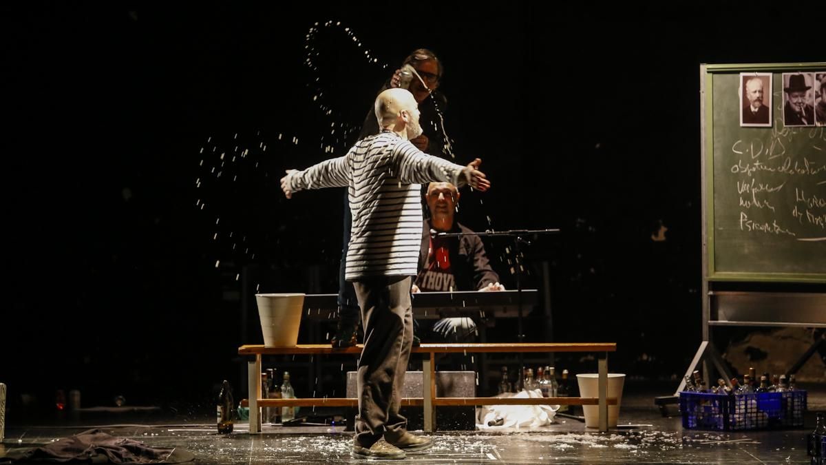 Obra 'Otra Ronda' para alumnos de instituto y de la ESAD