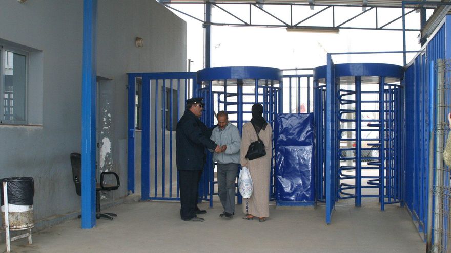 Archivo - Puesto fronterizo de Farhana en Melilla