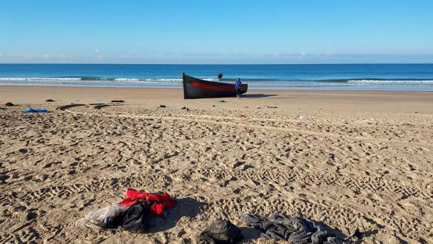 Localizan con vida a 22 de los migrantes desaparecidos estos días tras zarpar desde Argelia a Balears