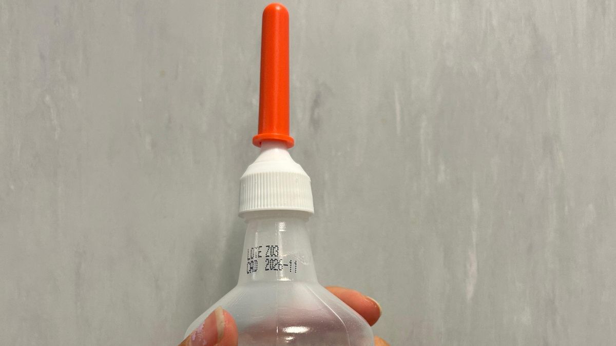 Las enfermeras alertan de los efectos del MMS en enema.