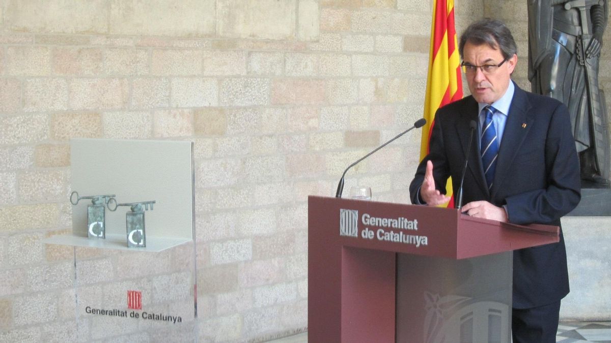 Mas exige a Aznar y Zapatero que respeten "políticamente" los deseos de los catalanes