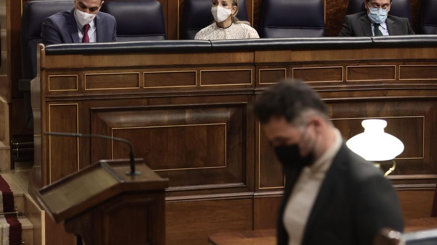 El PSOE intenta rebajar el choque con ERC por el catalán en Netflix