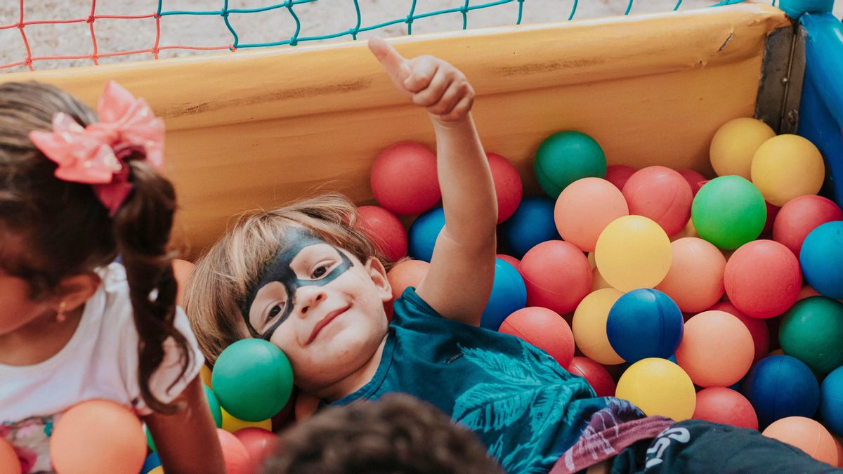 Qué quiere decir que un niño se porte siempre bien, según una psicóloga: "Todas las emociones cumplen su función"