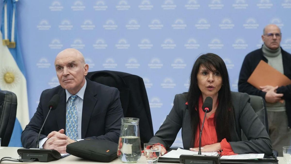 Espert se va del Congreso por la puerta de atrás pero al Gobierno le queda la incómoda Villaverde