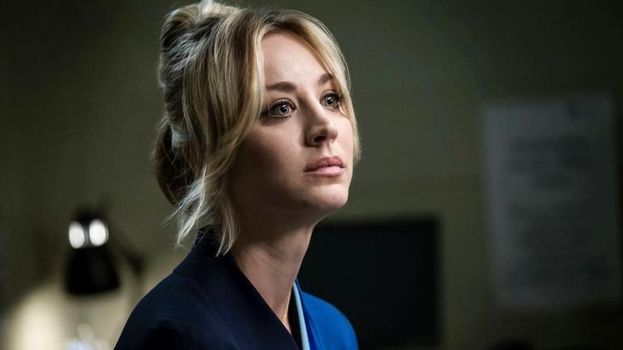 'The Flight Attendant', en el aire: Kaley Cuoco se baja de la serie y pone en duda su temporada 3